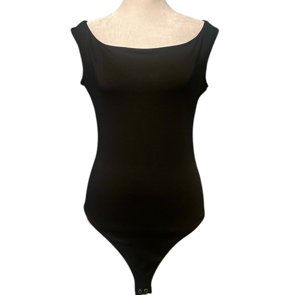 Express Body Contour High Compression Off The Shoulder Bodysuit
